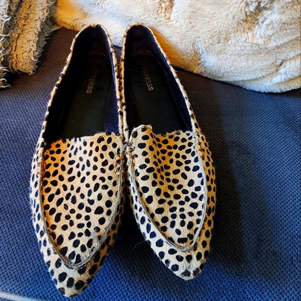 Leopard print flats Size 8